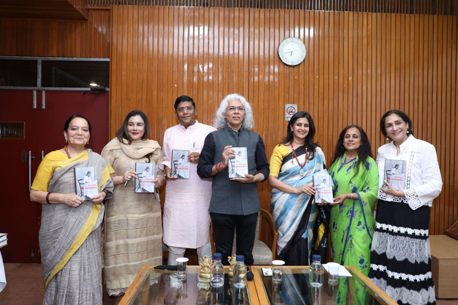 Karuna Goenka, Archana Dalmia, Pooja Marwah, Anantmala Potdar and Neelima Dalmia Adhar with Devdip Ganguli and Gautam Chikermane
